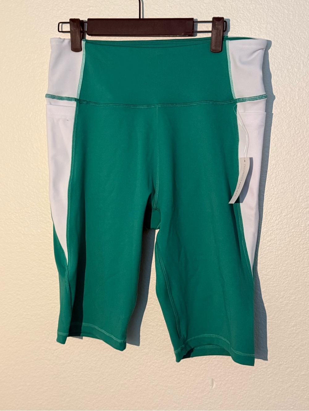 New York & Company Biker Shorts Green Size Large